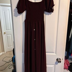 Elegant Burgundy Maxi Dress